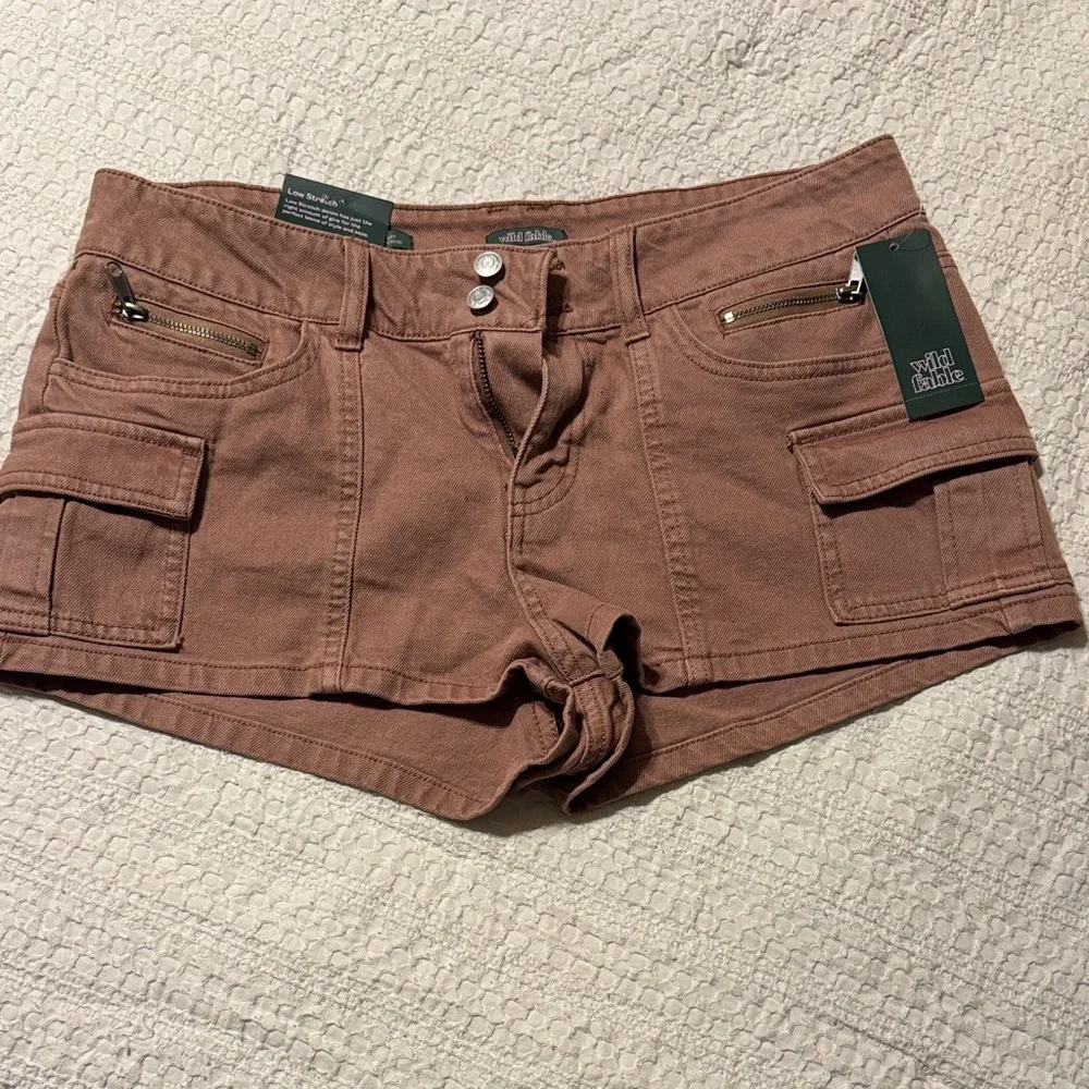 Wild Fable Women's Low-Rise Cargo Camp Denim Shorts - Picture 1 of 7